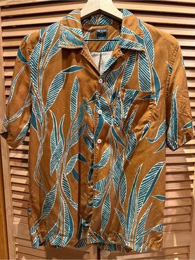 Todd Snyder Brown Shirt with Teal Leaf Print Camp Shirt EUC